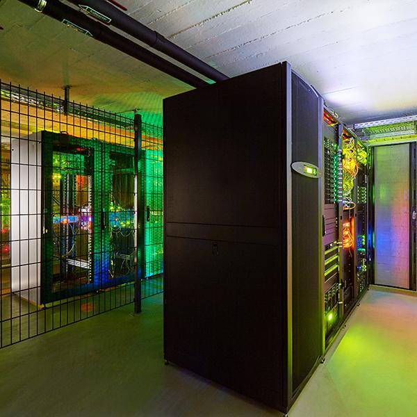 bremer-rechenzentrum-server-12systems